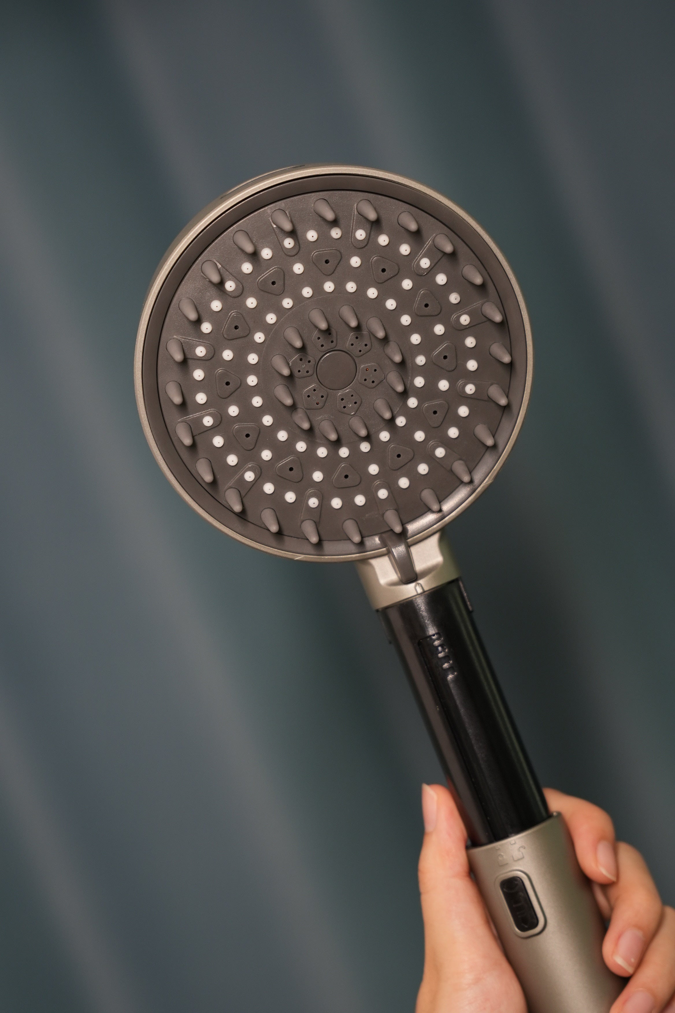 How an Extendable Shower Head Makes Bath Time Easier for Everyone